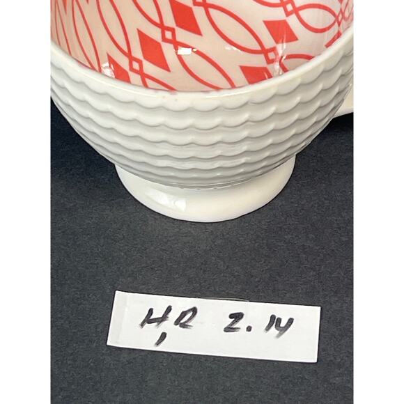 Embossed Mug White Red Geometric Pattern Inside Scalloped Footed Coffee Cup - Picture 7 of 7